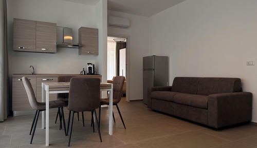 Deluxe-Apartment, Küche, zum Garten hin