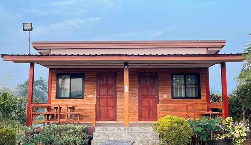 Standard-Haus, 2 Schlafzimmer, eigenes Bad, Hügelblick