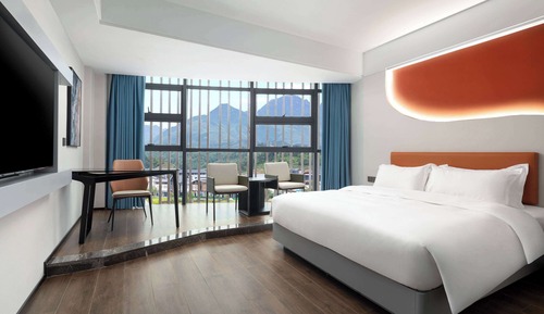 Zimmer, 1 King-Bett, Nichtraucher, Bergblick