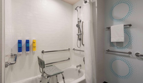 Zimmer, 1 King-Bett, barrierefrei, Badewanne