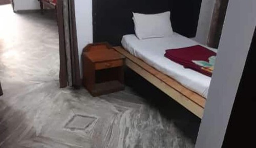 Familien-Zweibettzimmer