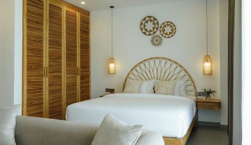 Deluxe-Studio, Nichtraucher, Poolblick