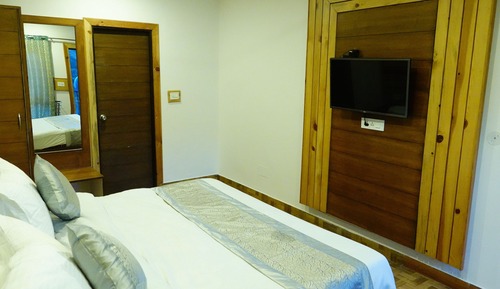 Executive-Zimmer, 1 Queen-Bett, Talblick