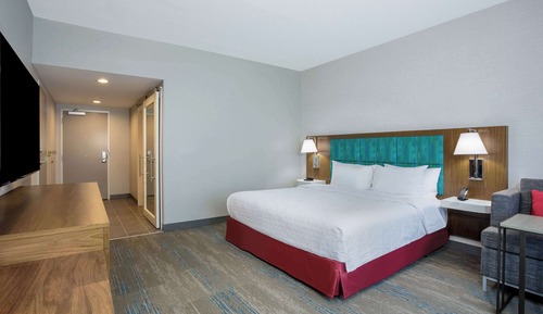 Zimmer, 1 King-Bett, barrierefrei (Hearing)