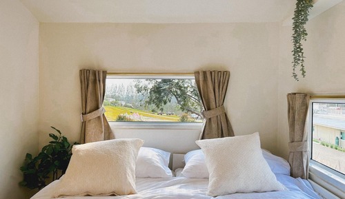 Mobile Comfort-Unterkunft, Gartenblick