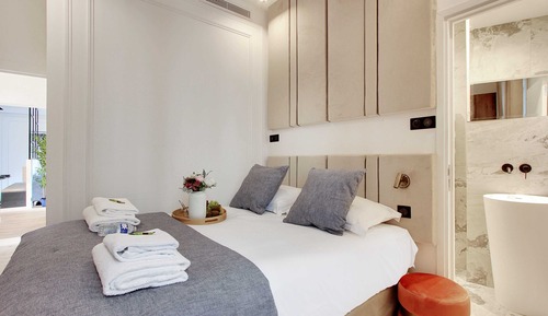 Deluxe-Apartment