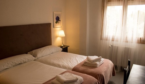 Basic-Zweibettzimmer, Stadtblick