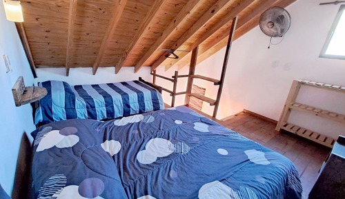 Traditional-Ferienhütte