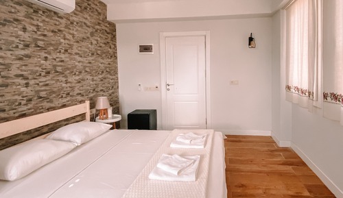 Standardzimmer, Terrasse, Gartenblick