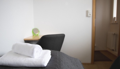 Doppel- oder Zweibettzimmer