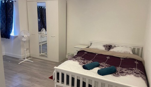 Superior-Doppel- oder -Zweibettzimmer