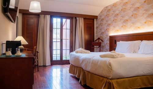 Superior-Doppelzimmer, Balkon, Flussblick