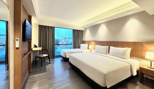 Family Room / Triple for 2 Person