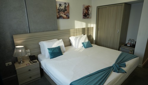 Superior-Doppel- oder -Zweibettzimmer