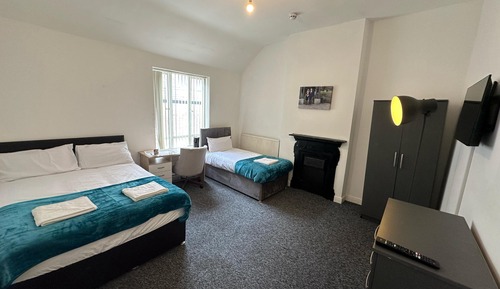 Familienzimmer, Mehrere Betten, Nichtraucher, Gemeinschaftsbad