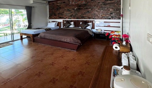 Standard-Villa, Poolblick