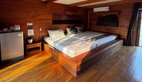 Superior-Villa, Poolblick