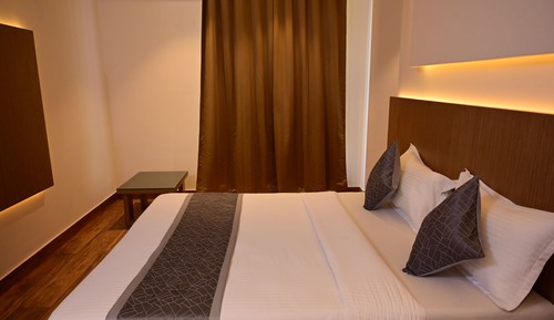 Standard-Doppel- oder -Zweibettzimmer