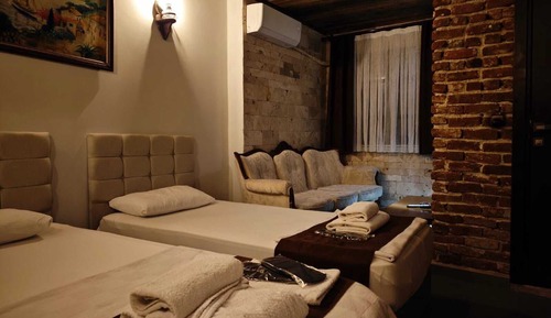 Familien-Doppel- oder -Zweibettzimmer