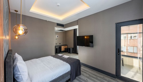 Deluxe-Zimmer, 1 Doppelbett, Balkon, Stadtblick