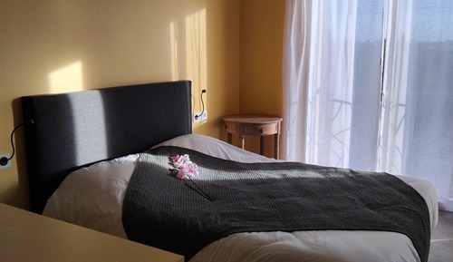Vierbettzimmer, eigenes Bad, Gartenblick (Renoir)