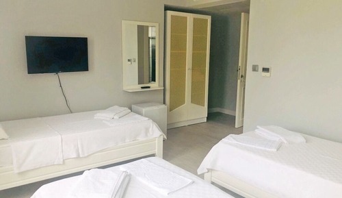 Comfort-Dreibettzimmer, Gartenblick