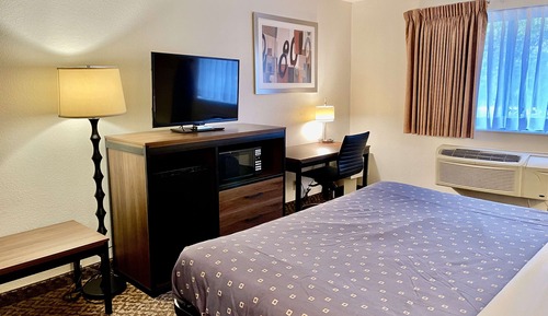 Standardzimmer, 1 King-Bett, Nichtraucher, Kühlschrank und Mikrowelle