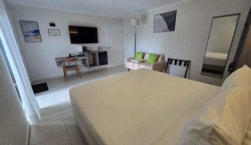 Standardzimmer, 1 King-Bett, barrierefrei, Poolblick