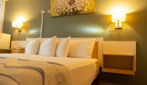 Deluxe-Zimmer, eigenes Bad, Stadtblick