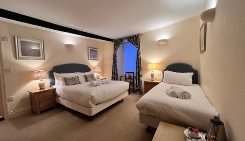 Deluxe-Dreibettzimmer