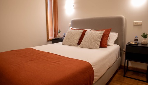 Basic-Doppel- oder -Zweibettzimmer