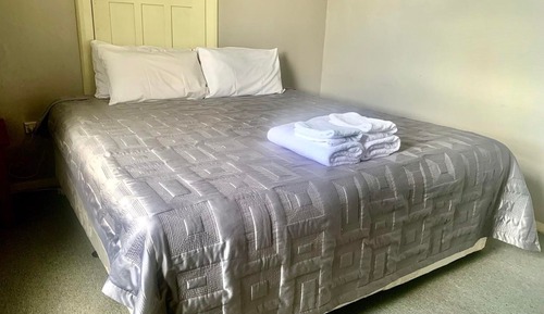 Basic-Zimmer, 1 King-Bett