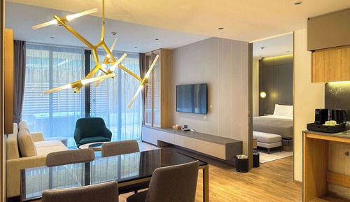 La Green Suite - 2 Bedrooms with Jacuzzi