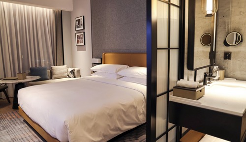 Deluxe-Zimmer, 1 King-Bett, Nichtraucher, Stadtblick