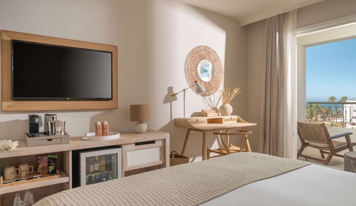 Doppel- oder Zweibettzimmer, eingeschränkter Meerblick