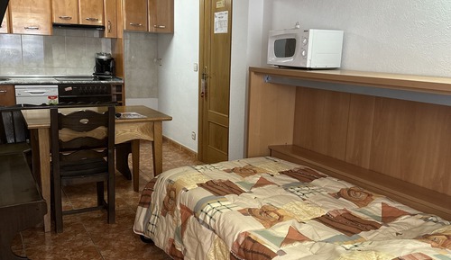 Classic-Zweibettzimmer, Gemeinschaftsbad (No 7 - 8)