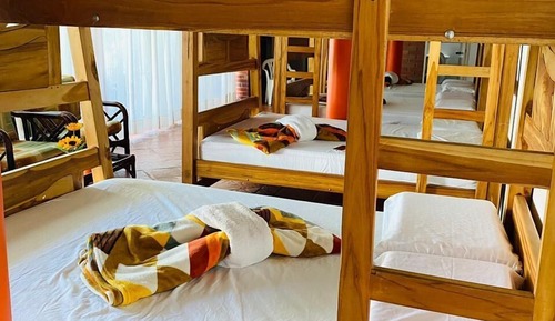 Gemeinsamer Familienschlafsaal, Mehrere Betten, Terrasse, Gartenblick