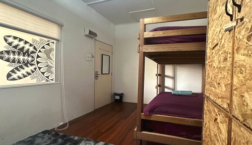 Shared Dormitory, Women only