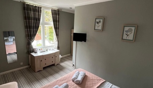 Classic-Doppel- oder -Zweibettzimmer