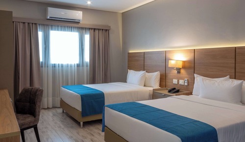 Zimmer, 2 Doppelbetten, barrierefrei, Nichtraucher