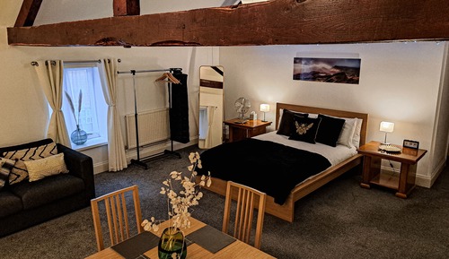 Superior-Ferienhaus, Mehrere Betten, Gartenblick