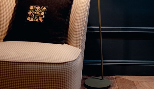 Lower Level Queen- No windows