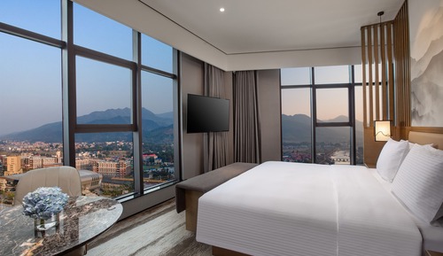 Suite, 1 King-Bett, Nichtraucher, Kanalblick
