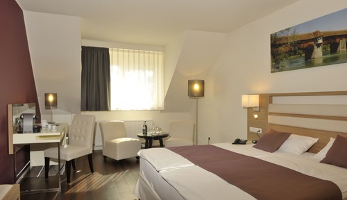 Doppelzimmer, Flussblick