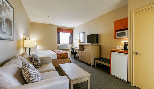 Standardzimmer, 1 King-Bett, Nichtraucher, Kühlschrank und Mikrowelle