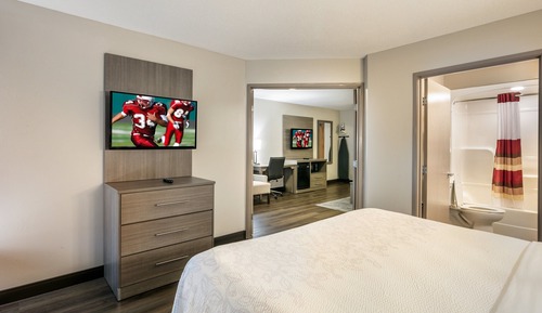 Suite, 1 King-Bett und Schlafsofa (Smoke Free)