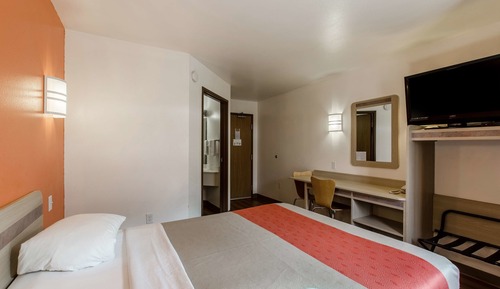 Deluxe-Zimmer, 1 King-Bett, Nichtraucher, Kühlschrank und Mikrowelle