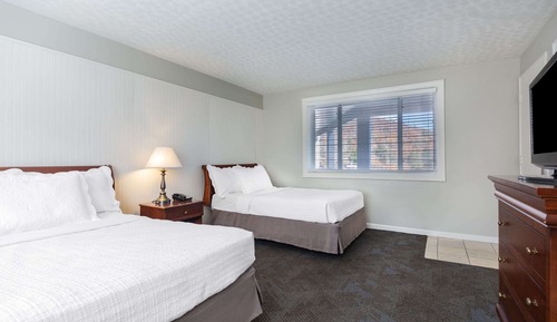 Zimmer, 2 Doppelbetten, Nichtraucher