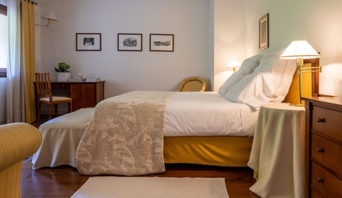 Classic-Doppel- oder -Zweibettzimmer
