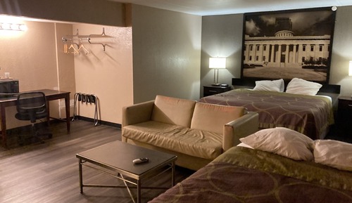 Zimmer, 1 King-Bett und Schlafsofa, Raucher, Kochnische (Efficiency)